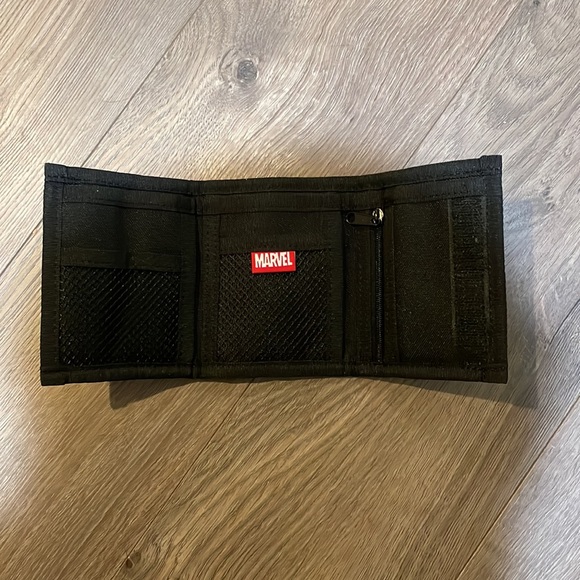 “Marvel” Velcro Wallet - Picture 2 of 6